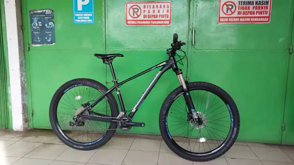 Sepeda gunung Xtrada 6 greees banget spek bawaan pabrik