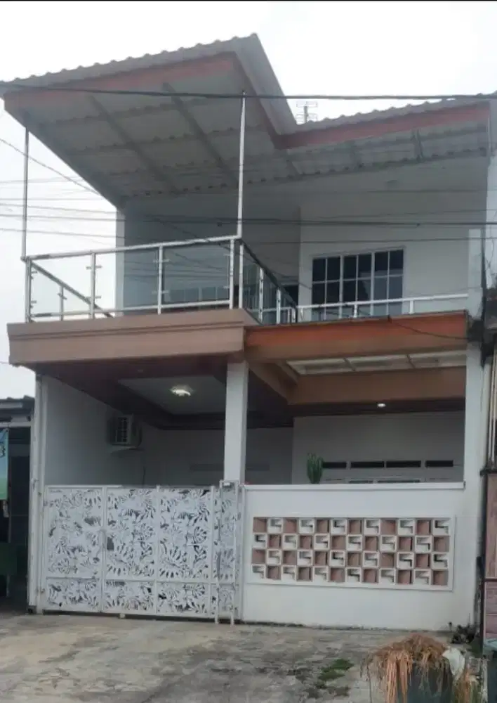 Di Jual Rumah 2 Lantai Murah