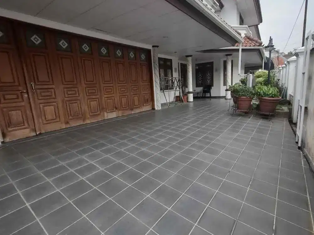 Rumah di Pesanggrahan, Jakarta Selatan