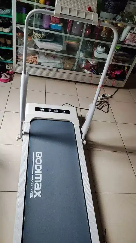 TREADMILL RUNNING/WALKING PAD