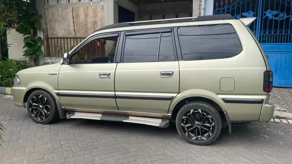 Toyota Kijang 2003 Bensin