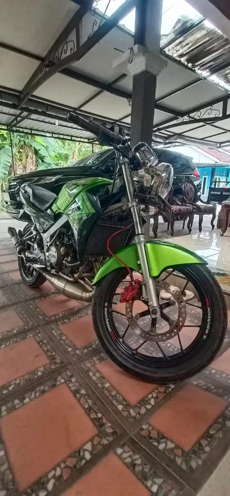 Dijual kelangenan Ninja R 2014 mesin ori