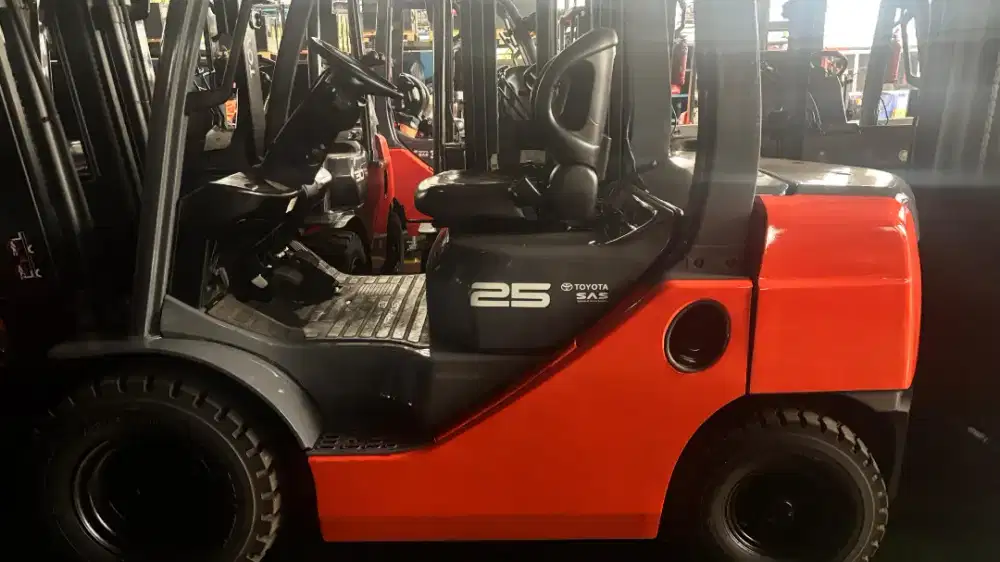 Forklift second rekondisi