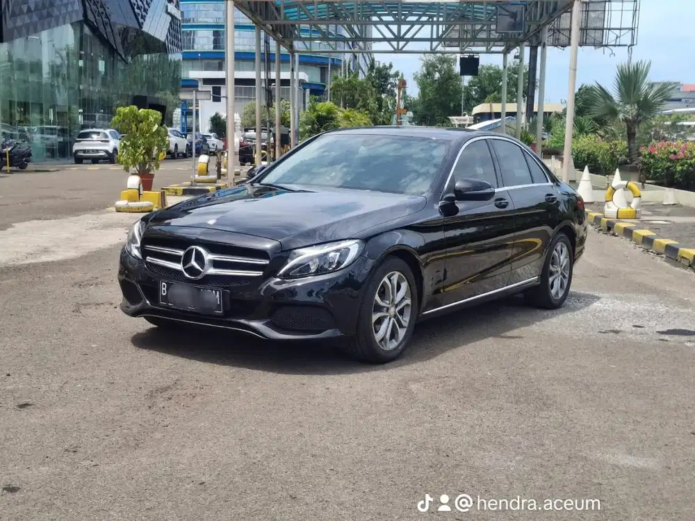 Mercedes Benz c 200 w205 at 2016