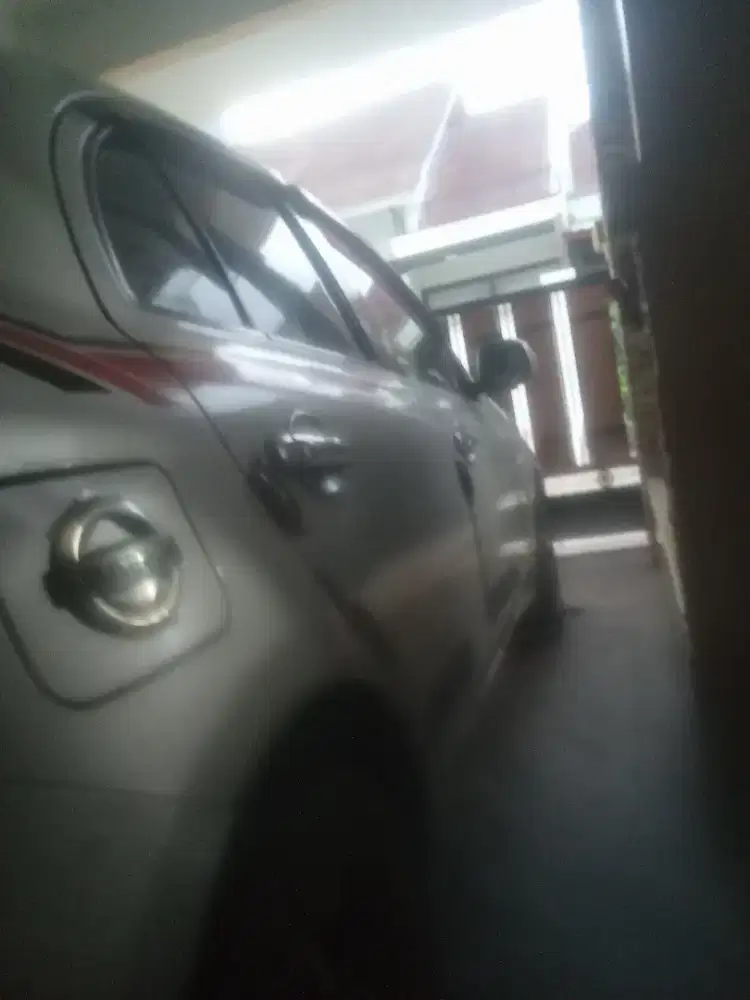 Dijual mobil bekas Nissan march