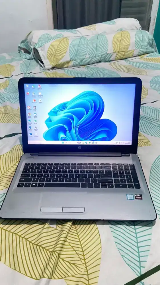Laptop Hp 15 Core i7 6500u Ram 8 Ssd 256 .