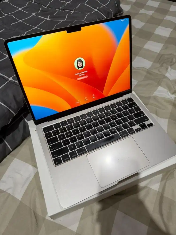 Macbook Air M2 2022 Starlight - 512GB