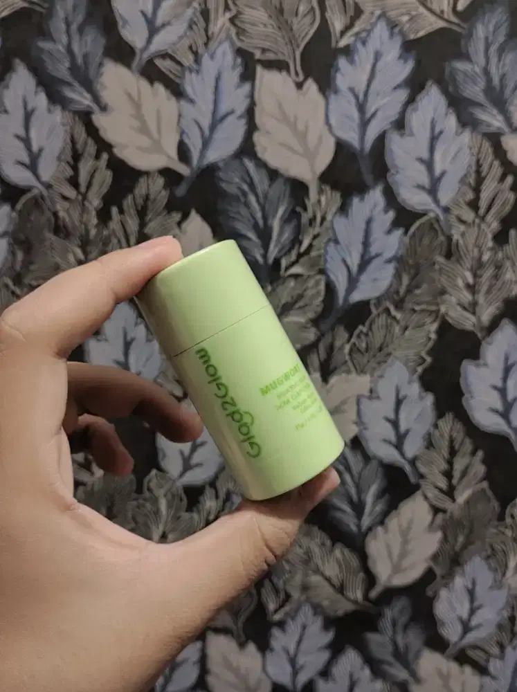 Glow2Glow Mugwort Salicylic Acid Acne Clay Stick - HSC 2025