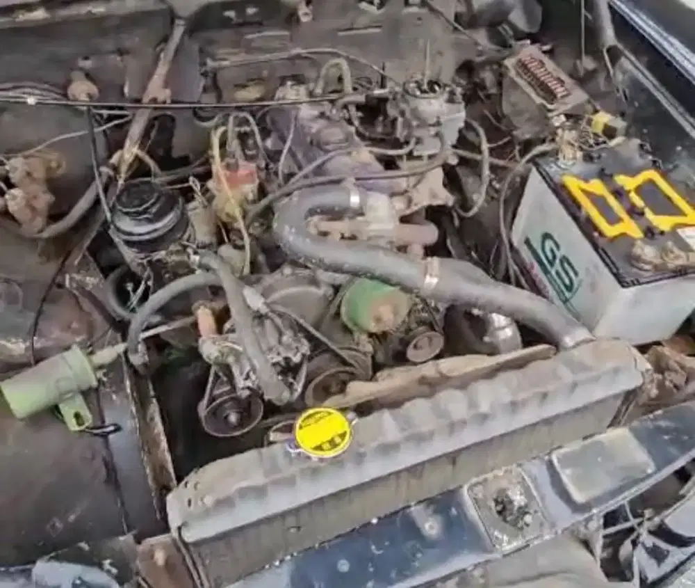 Mesin set Corolla DX kondisi normal, lengkap gearbox & BPKB STNK nosin