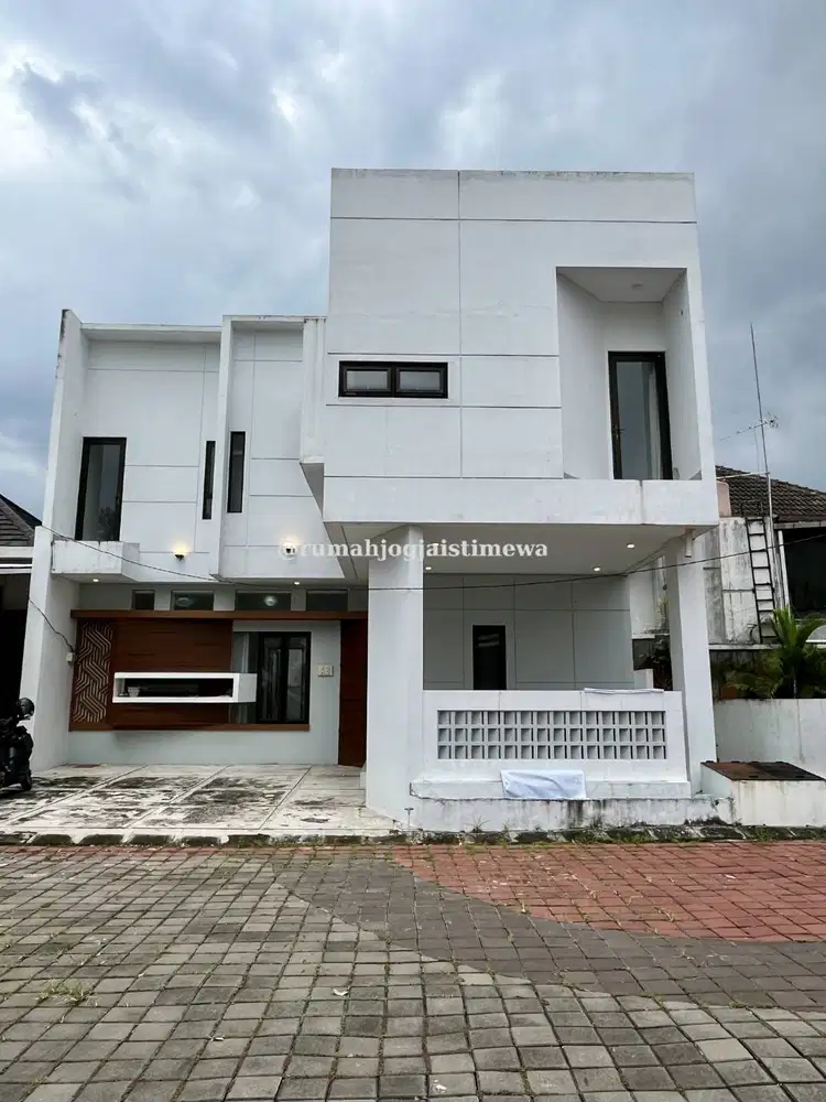 Rumah Dalam perumahan Pondok Permai JL Palagan Km 8 Dekat Hotel Hyatt