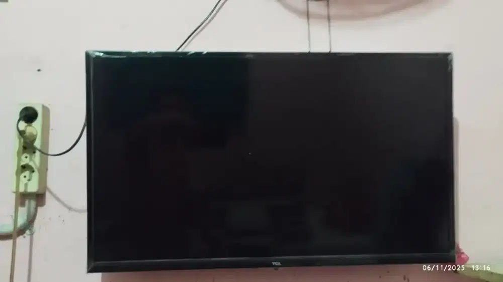 Di jual cepat TV TCL model L32D310