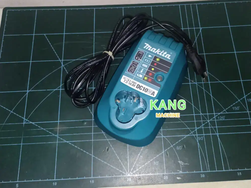 Charger baterai Makita 7.2V 10.8V DC10WA Li-on docking charger