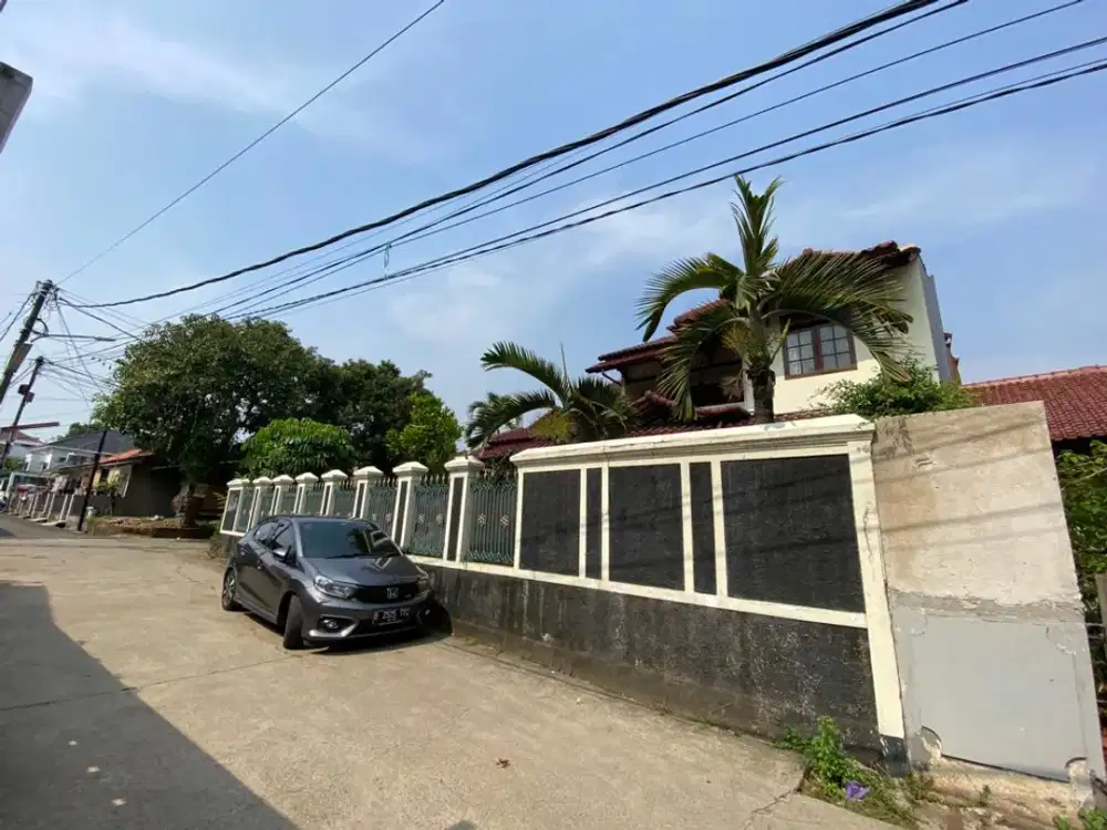 Rumah Dijual Luas Asri di Komplek Jaticempaka Pondok Gede Bekasi