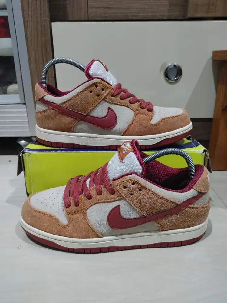 Sepatu Nike SB dunk low pro dark russet preloved size 42