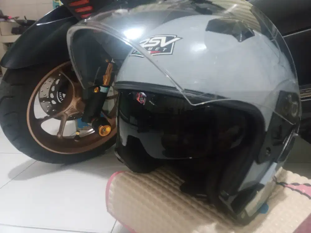 RSV SV300 Grey glosy