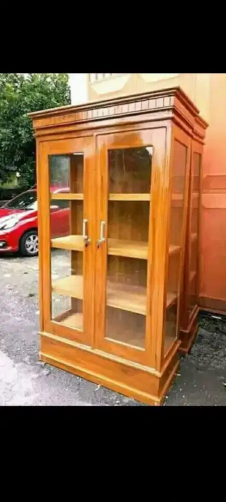 Lemari Hias/Lemari Kaca 2pintu