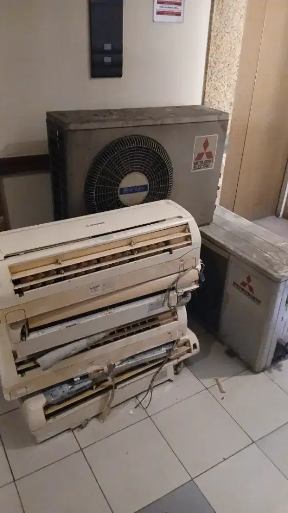 MENERIMA JUAL BELI AC BEKAS SATUAN/BORONGAN