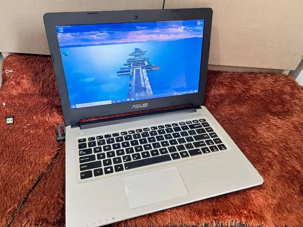 Laptop asus k46cm hitam mulus gaming dual vga  Windows 10 pro 64bit