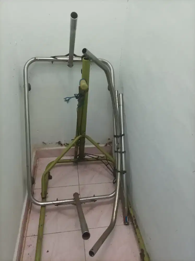 Dijual 2 buah ayunan anak