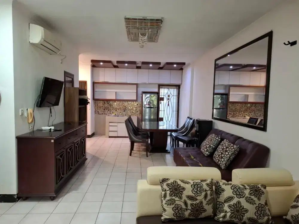 Dijual, Town House Medit 1 Furnish Rapi 3+1 Kmr