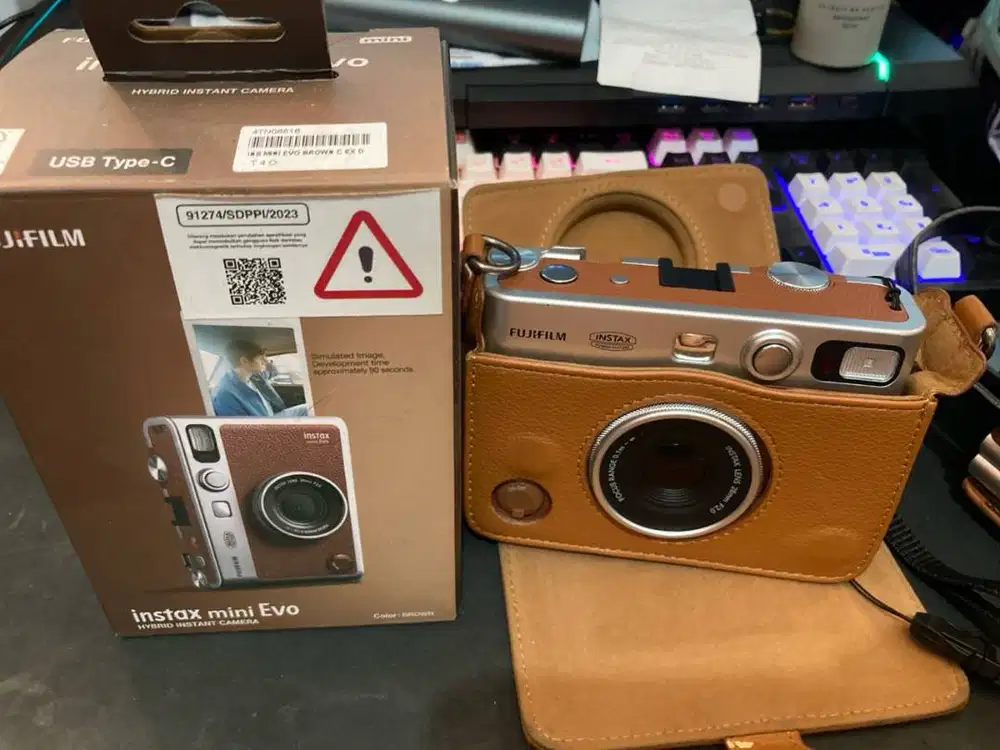 Fujifilm Instax Mini Evo Brown 2024