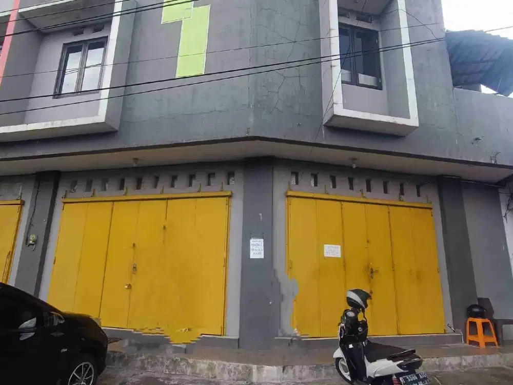 ruko lebar 10 di solo. strategis