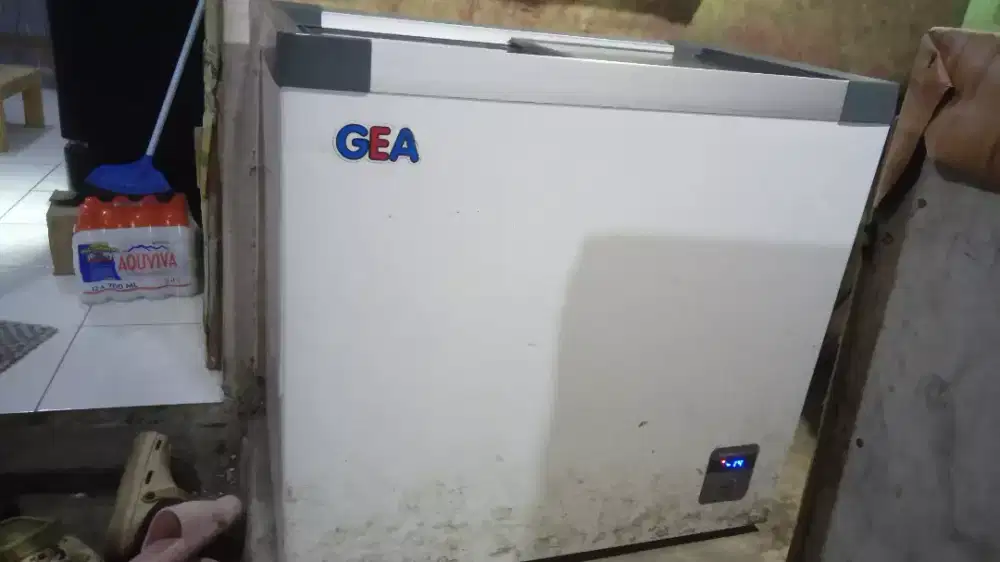 Jual freezer GEA