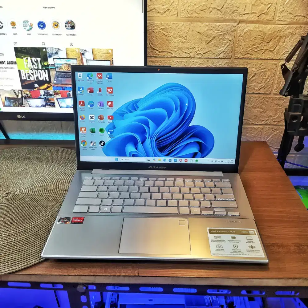 Asus vivobook Go 14/15 Ryzen 5 7520U Garansi resmi 1 tahun lagi