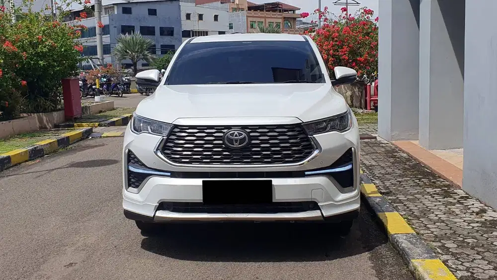 Toyota Zenix V 2.0 Bensin CVT RSE Non Hybrid Upgrade Q Modelista 2025