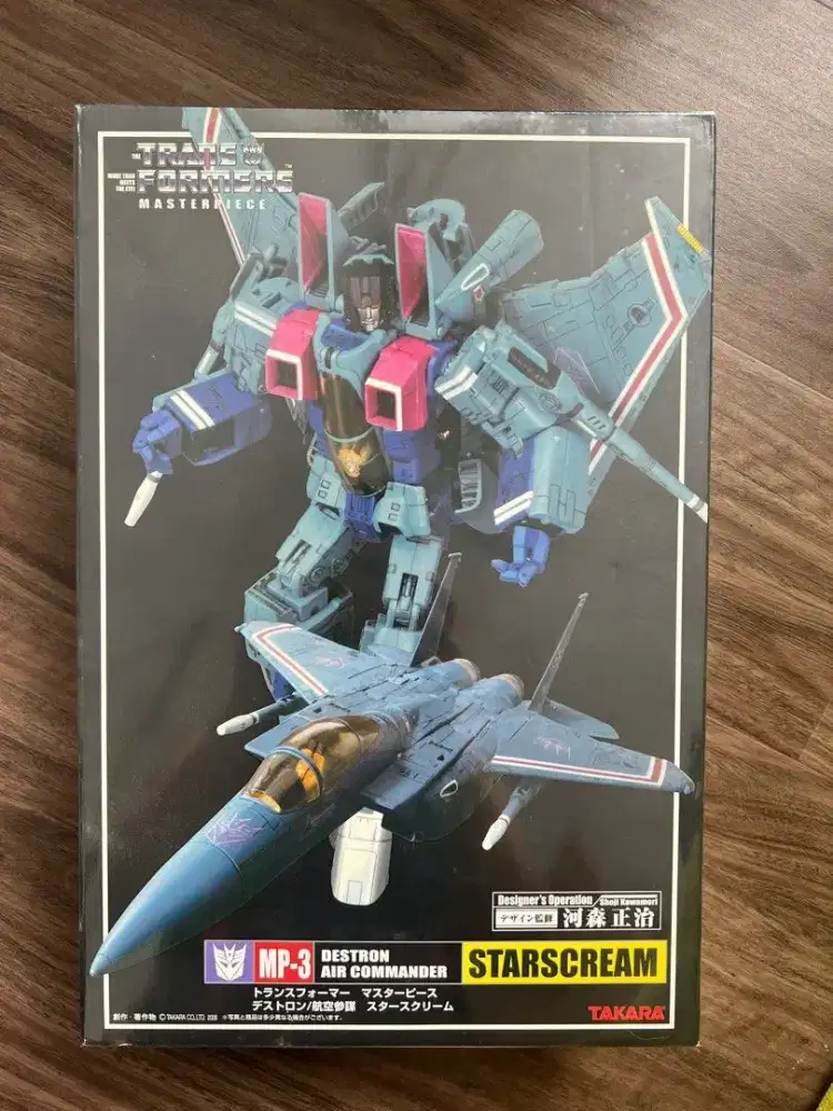 figur koleksi Transformers Masterpiece MP-3 Starscream