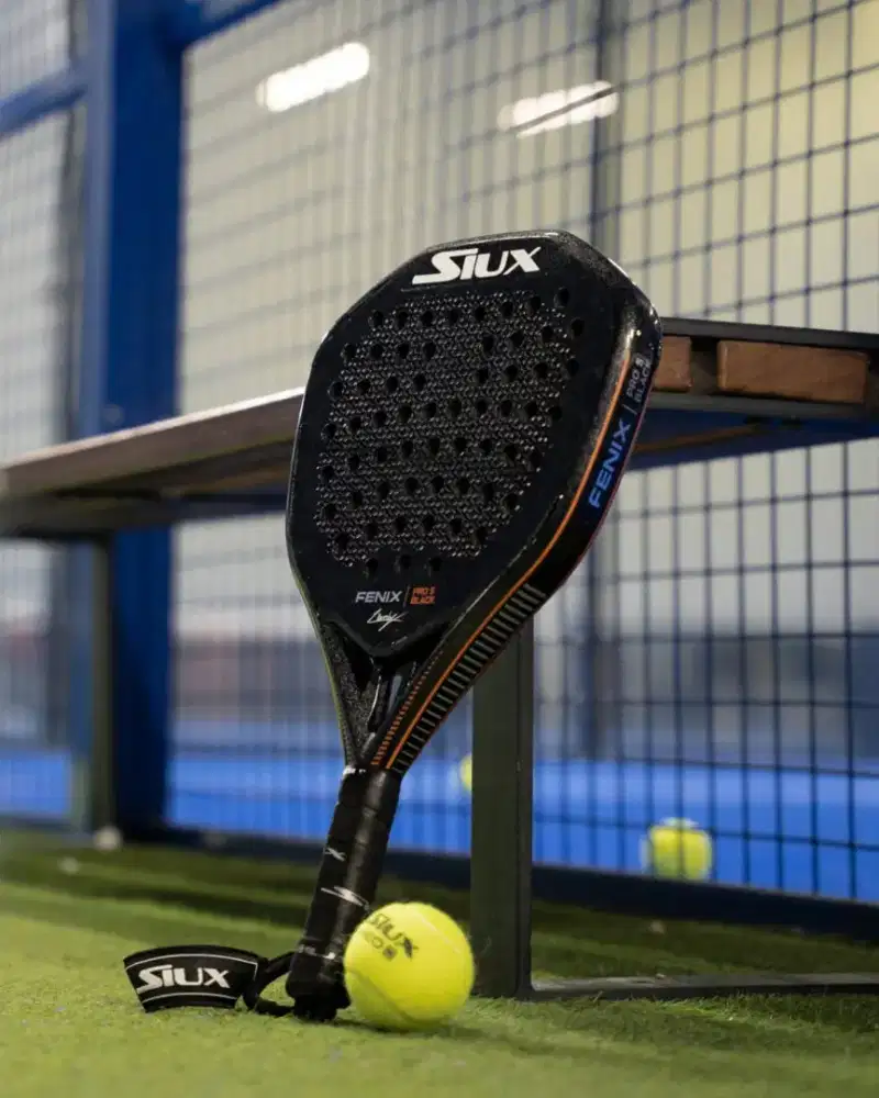 Racket Padel Siux Fenix PRO 5 black raket by Leandra Augsburger