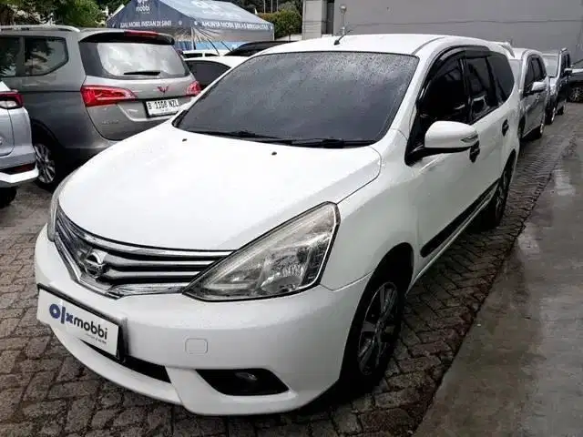 LOW DP Nissan Grand Livina 1.5 XV Bensin-AT 2017 6PQ