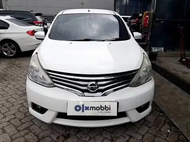 LOW DP Nissan Grand Livina 1.5 XV Bensin-AT 2017 6PQ