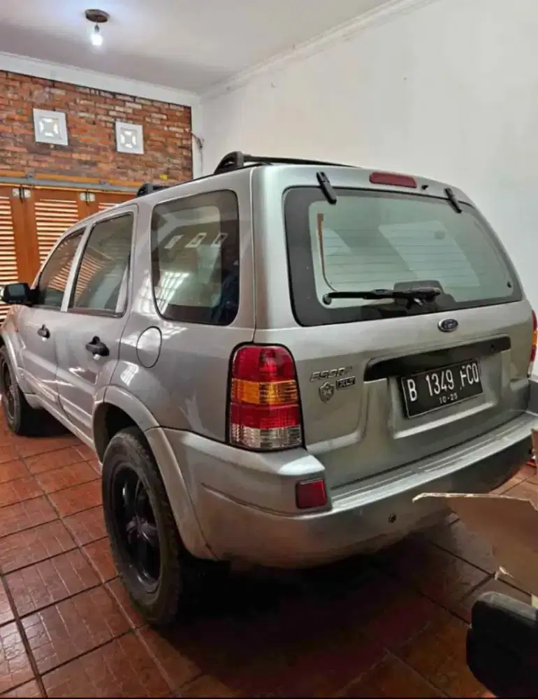 Ford Escape 2005 PJK ON