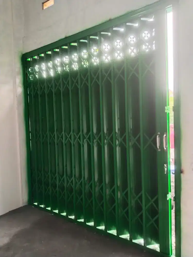 Produsen pintu harmonika