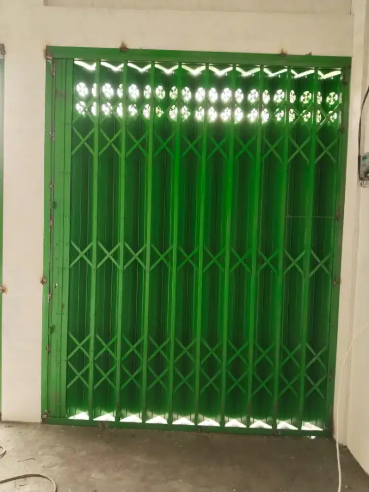 Spesialis Pintu harmonika