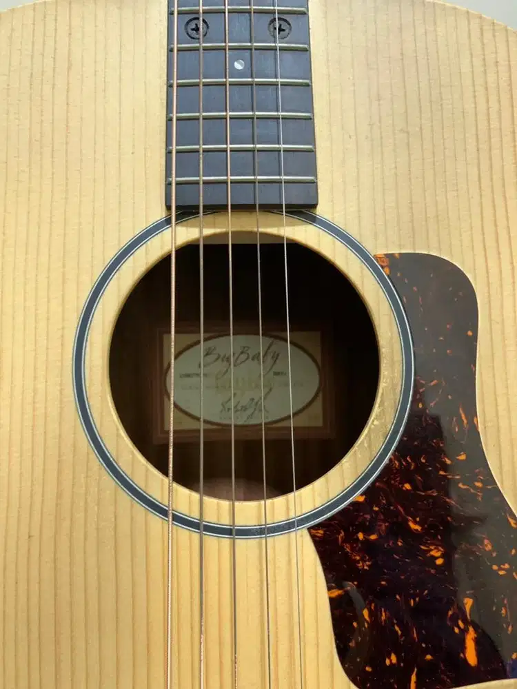 Big Baby Taylor (Milik Pribadi)