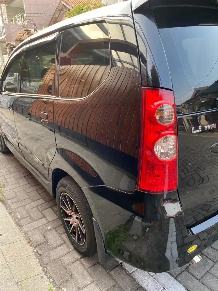 Daihatsu Xenia 2010 Bensin