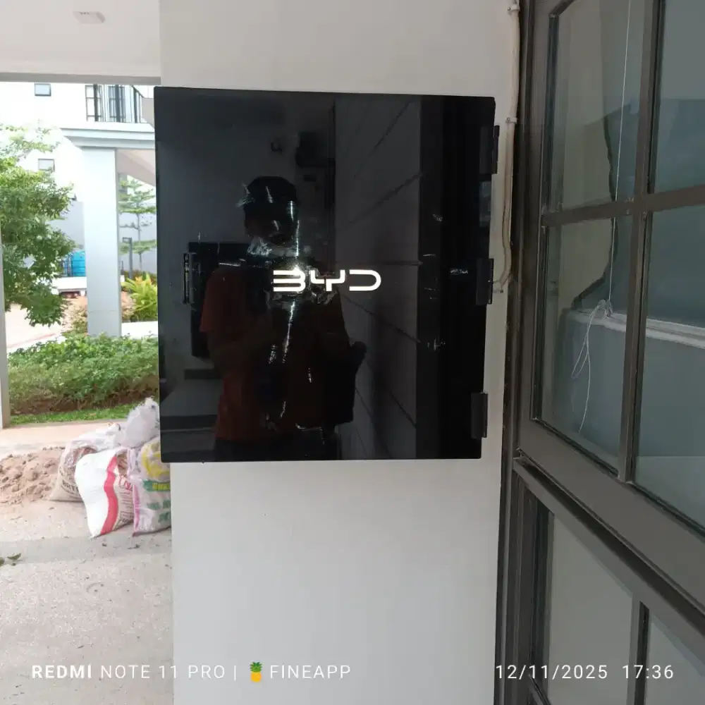 Jasa instal Aklirik ke tembok, smart TV bracket