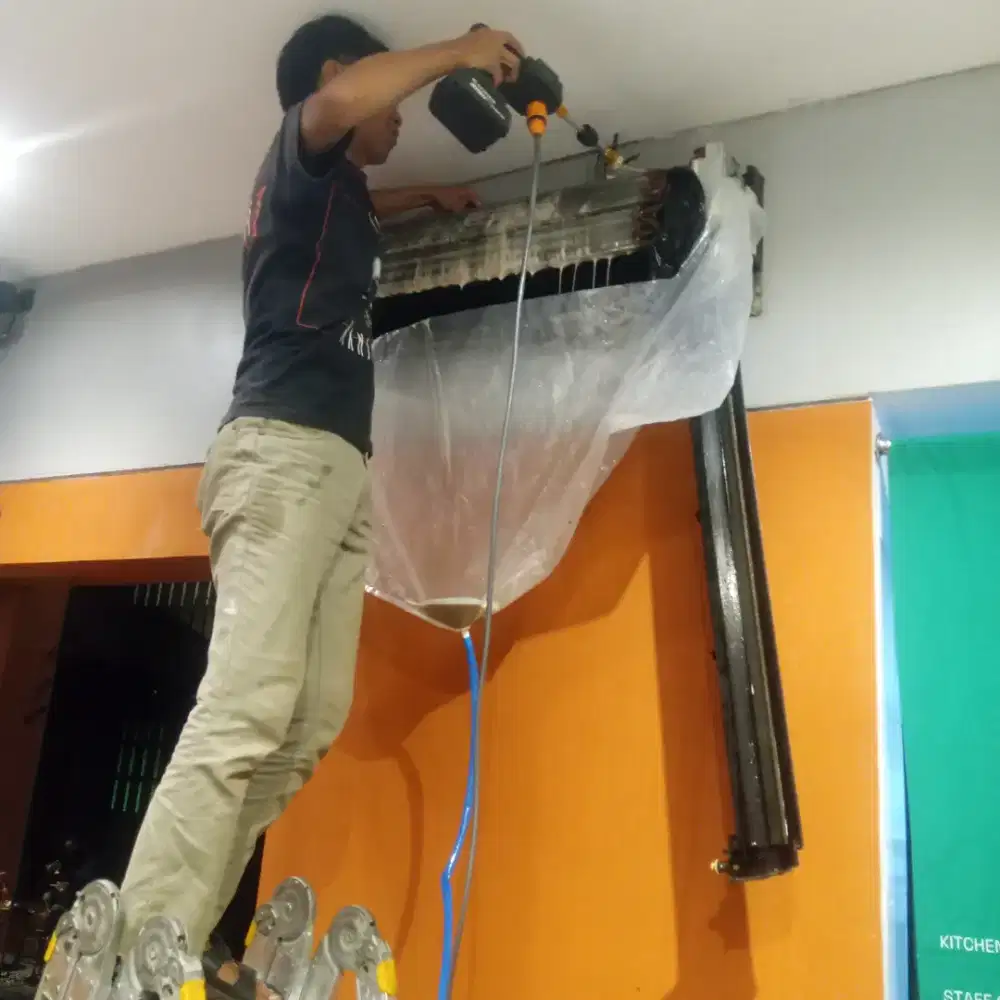 Jasa Service dan Cuci AC