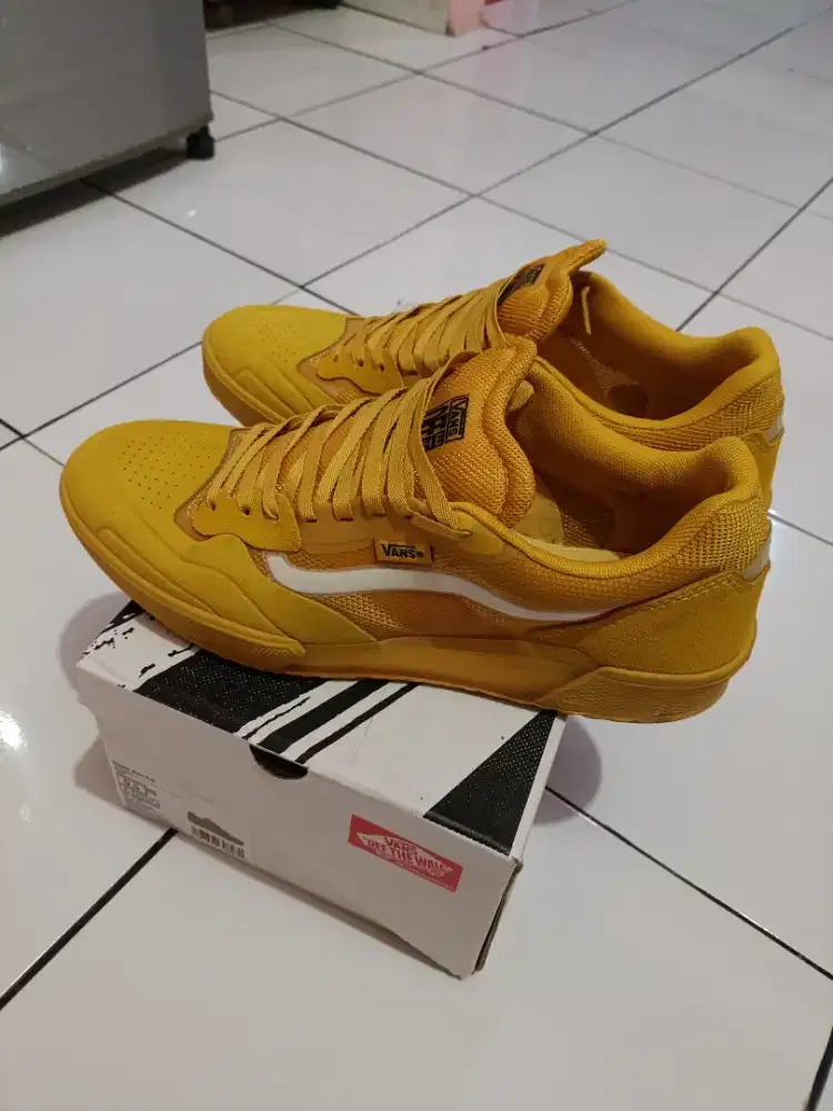 Dijual sepatu vans original