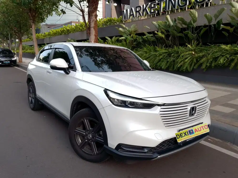 (KM5000)HONDA HRV E AT 2025 NIK 2024 ISTIMEWA KAYA BARU