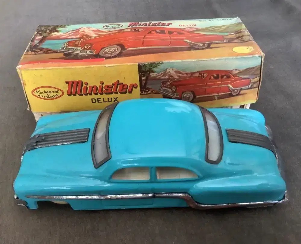 Vintage minister tin toy friction car mobil mainan antik