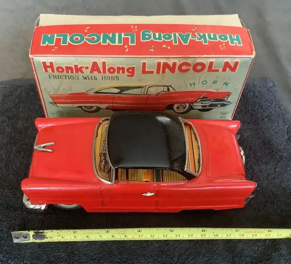 Vintage Ichiko HORN ALONG LINCOLN friction with horn tin car kanto toy
