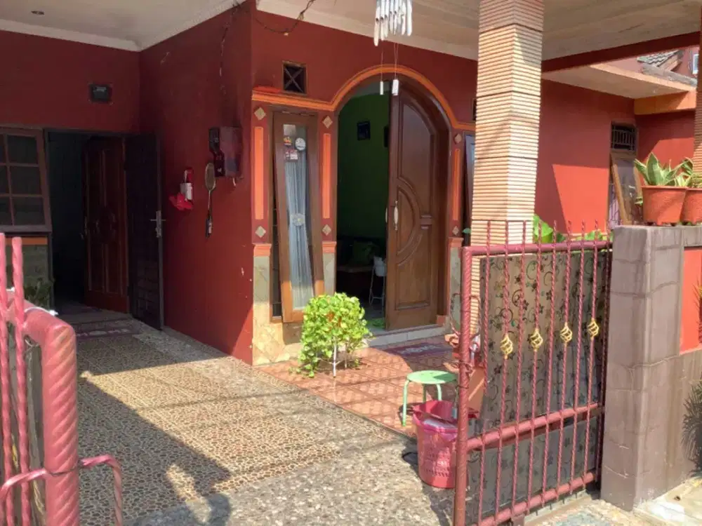 Dijual rumah 2 Lantai di komplek Pinang Griya Permai Cipondoh