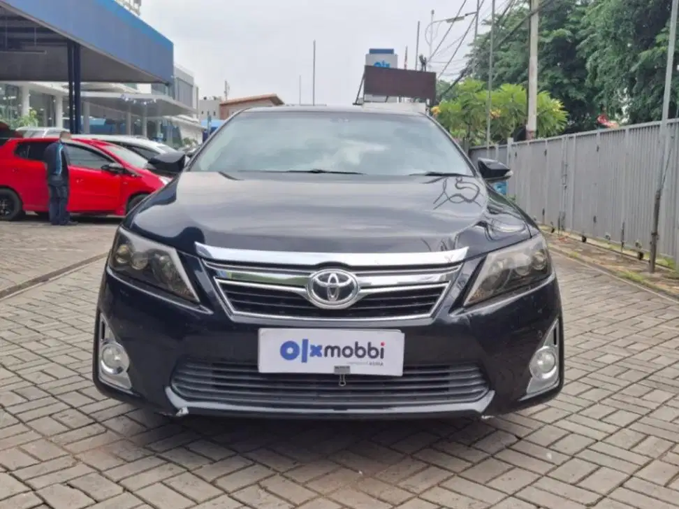 DP MURAH Toyota Camry 2.5 Hybrid-AT 2012 Hitam CUBJB