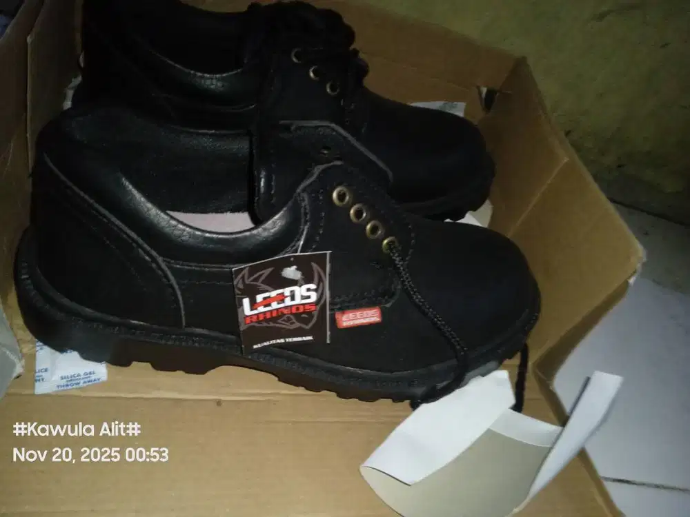 Sepatu safety 40 baru