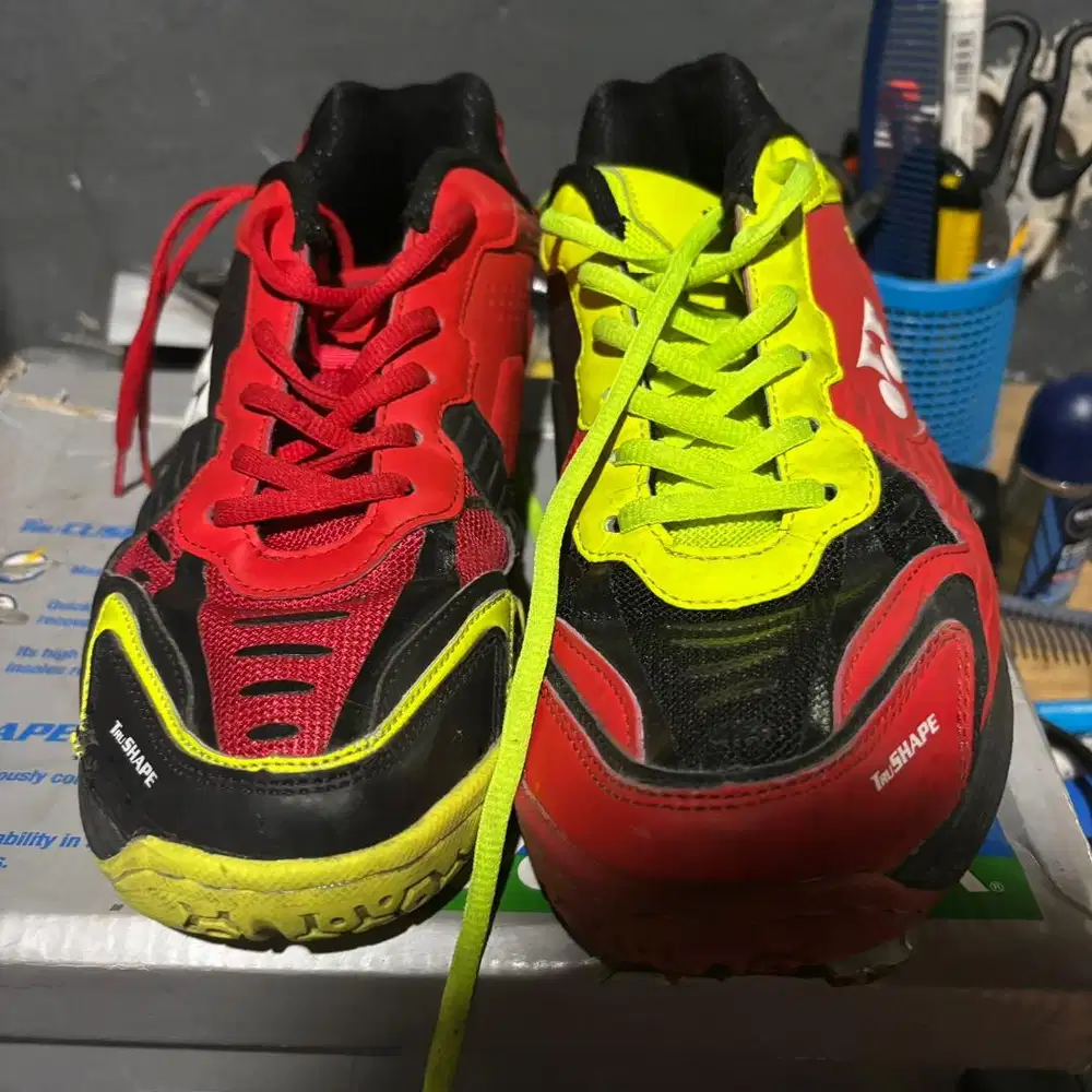 ORIGINAL SEPATU BADMINTON YONEX DUAL TONE SOLAR BLACK RED NEON