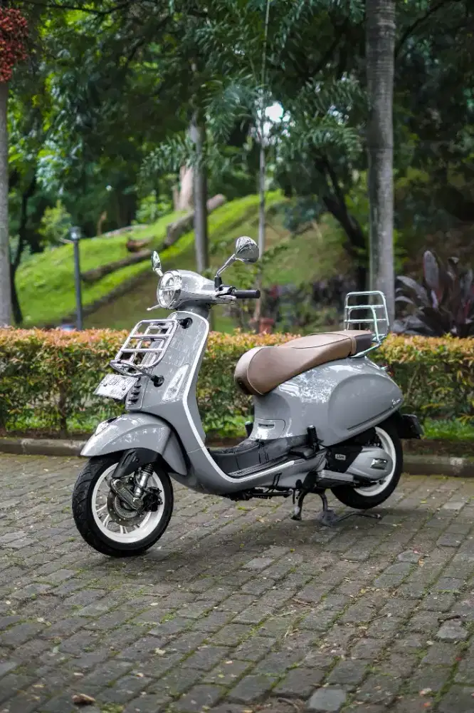 Vespa primavera 150 iget abs facelift limited series picnic series