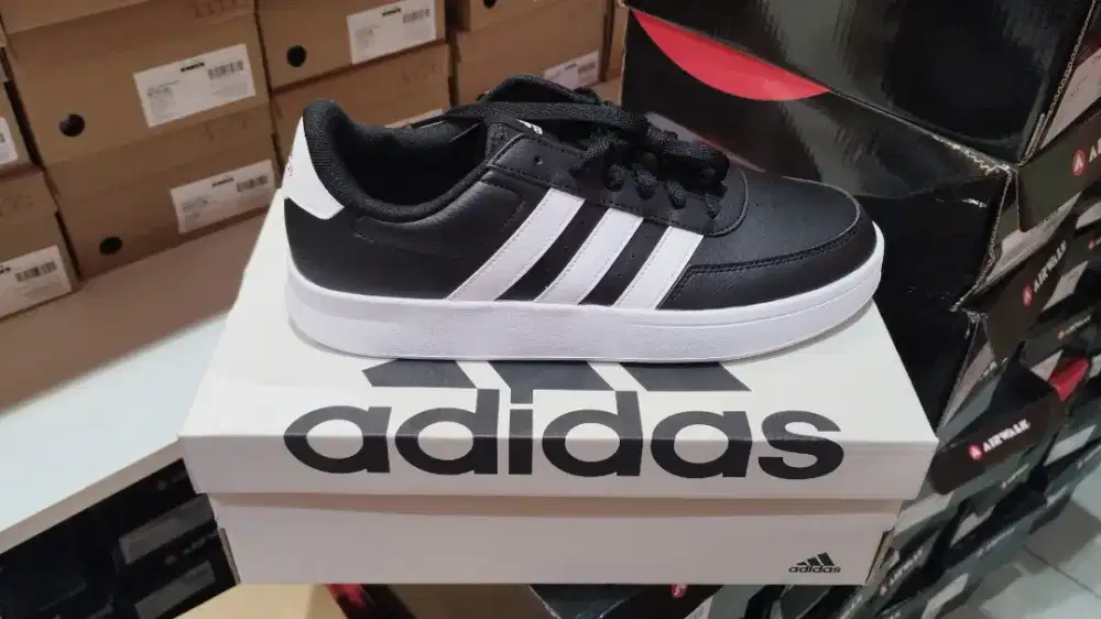 Sepatu Adidas original